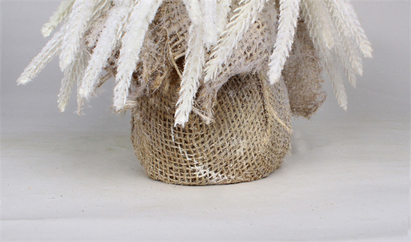 Small White Christmas Decorations in Jute Base