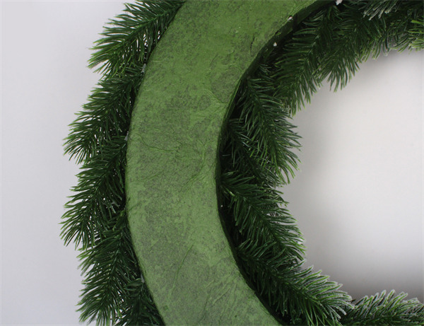 Christmas Wreaths Storage Snow Finish