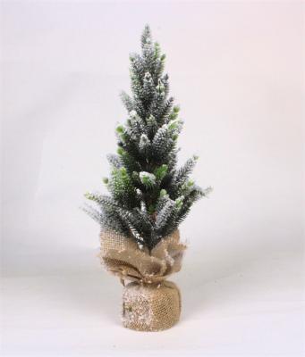 Small Christmas Decorations with Linen Base