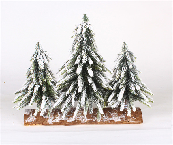 Small Christmas Tree for Christmas snow.jpg